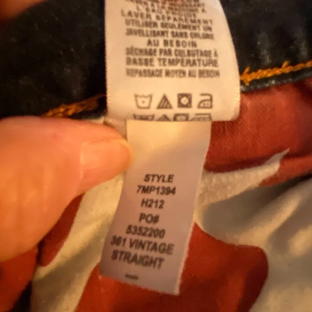 EUC Lucky Brand  Jeans sz 30 with Light Factory Distress - Picture 7 of 15